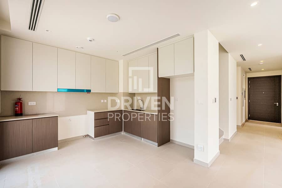 Facing Pool | Expansive Garden | Chiller Free - Image 17