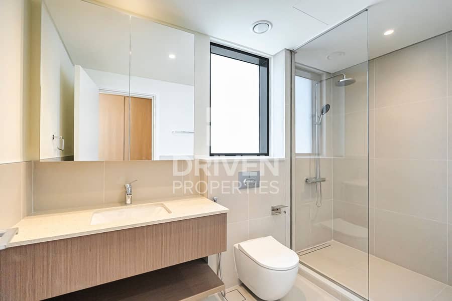 Facing Pool | Expansive Garden | Chiller Free - Image 19