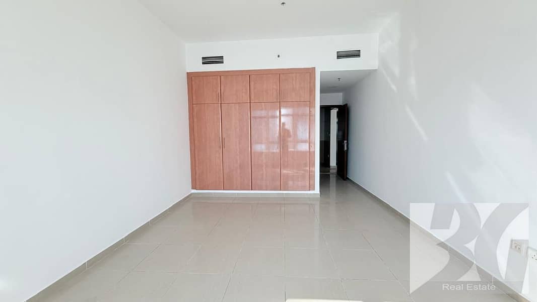 Lake Facing I Near DMCC Metro I High Floor - Image 8