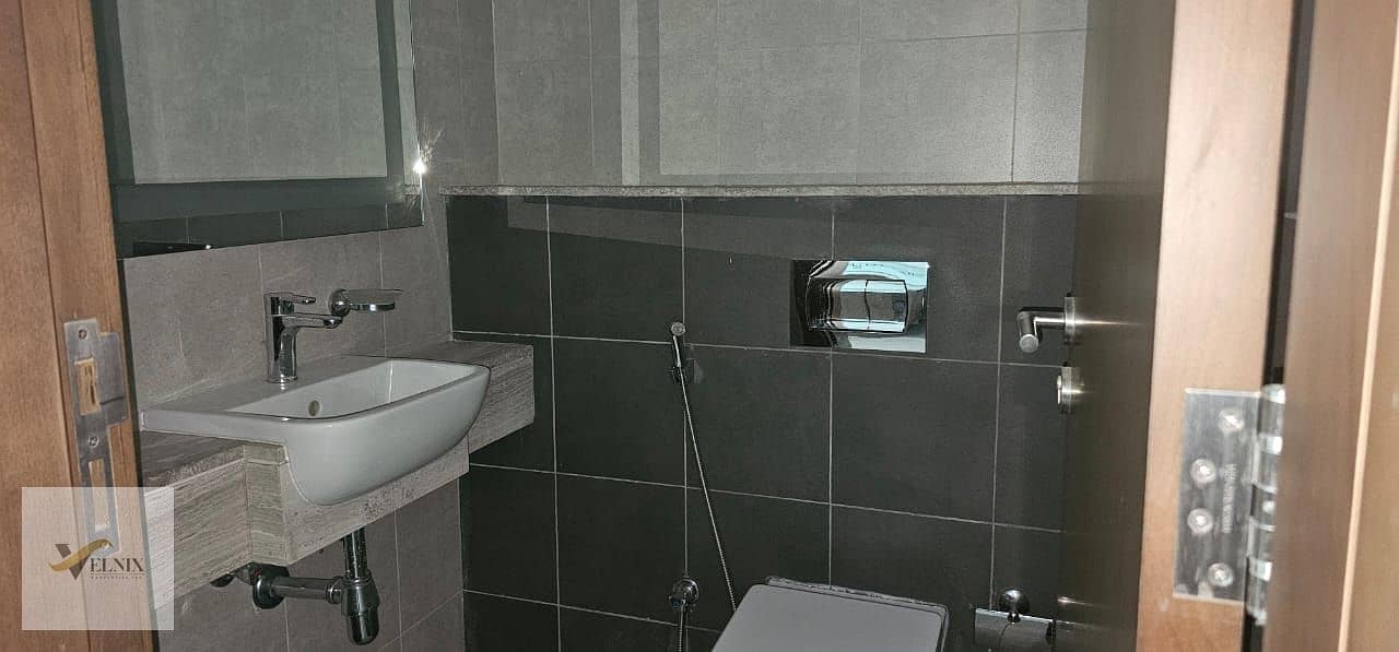 Stylish 1-Bedroom I Semi -Fitted | Azizi Aliyah - Image 10