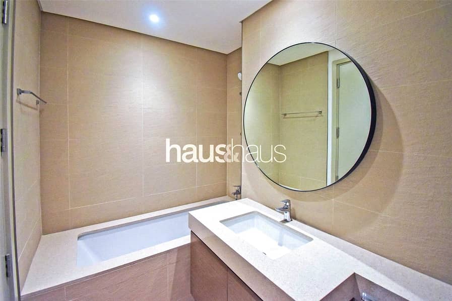 Backing Park | Rare Location | Walk To Pool/Gym - Image 19