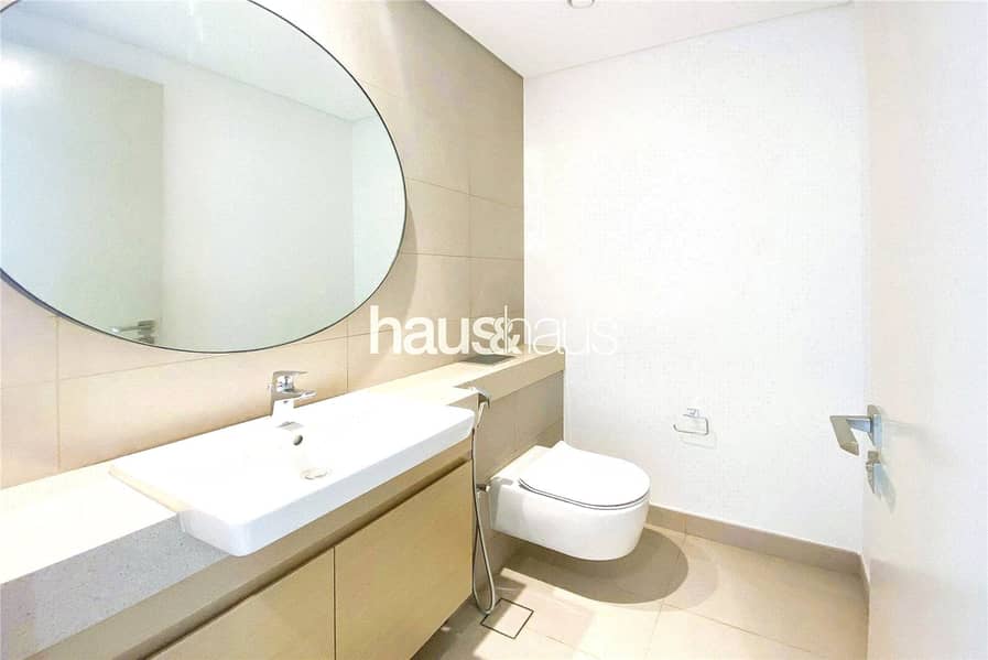 Backing Park | Rare Location | Walk To Pool/Gym - Image 22