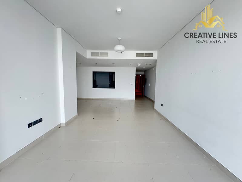 3B/R / With maid room // SAMI close kitchen// Huge size