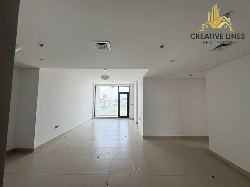 3B/R / With maid room // SAMI close kitchen// Huge size