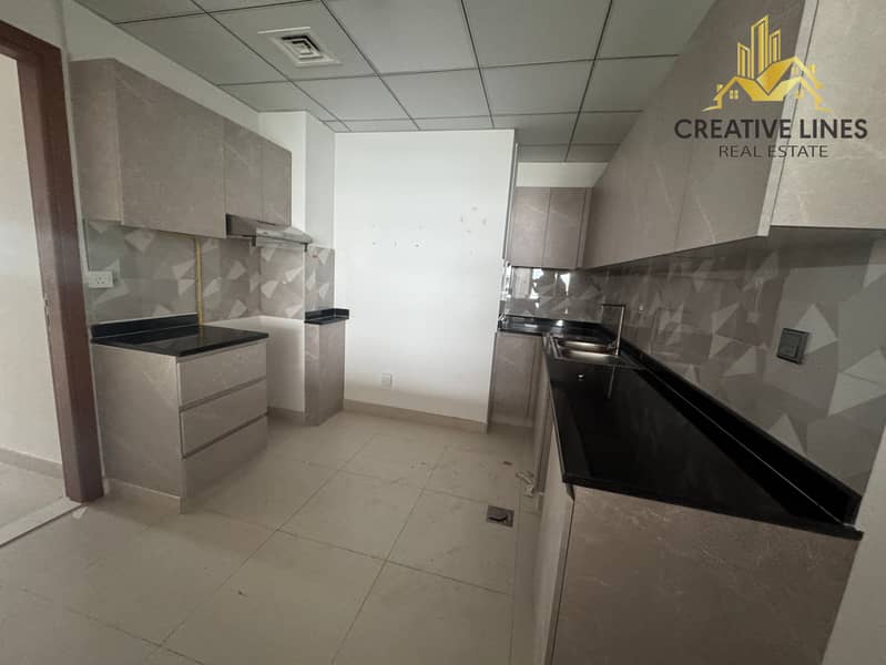 3B/R / With maid room // SAMI close kitchen// Huge size