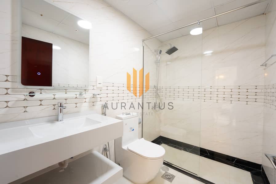 Luxurious 2BR | Upgraded | Elegant Furnishing - Image 15