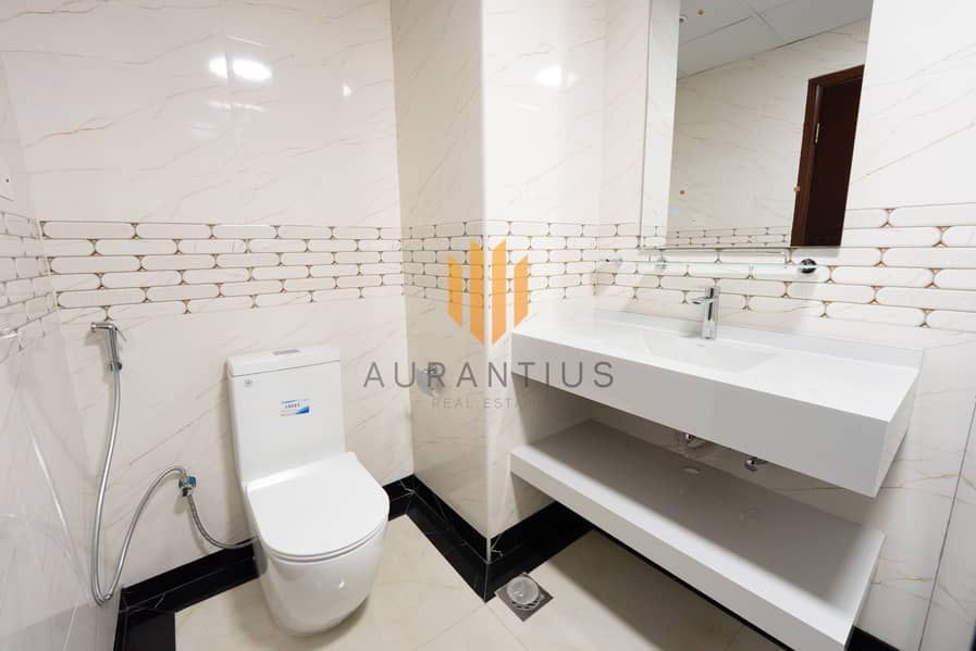 Luxurious 2BR | Upgraded | Elegant Furnishing - Image 16