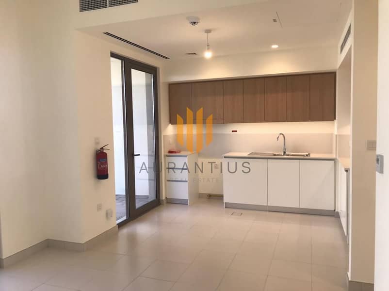 Single Row | Unfurnished | Direct To Pool