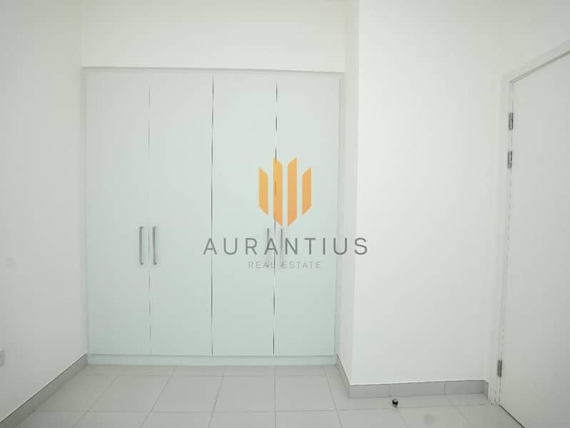 Single Row | Unfurnished | Direct To Pool - Image 8