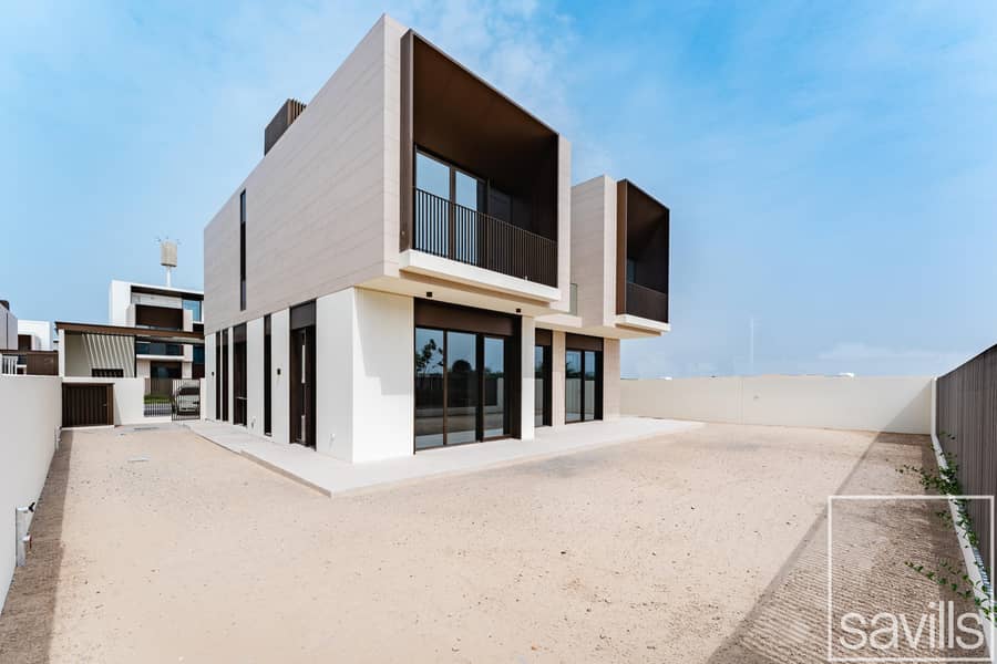 VASTU | Landscaped | Ellie Saab Design - Image 14