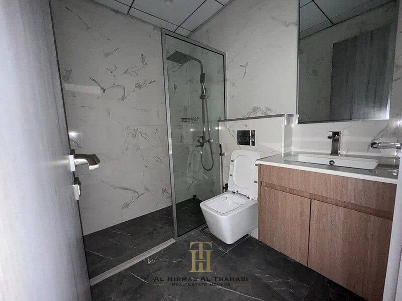 Fully Furnished 1BR / Full Facilities / Prime Area - Image 12