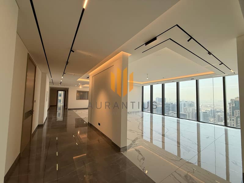 Luxurious 4BR with Breathtaking Views|Vacant