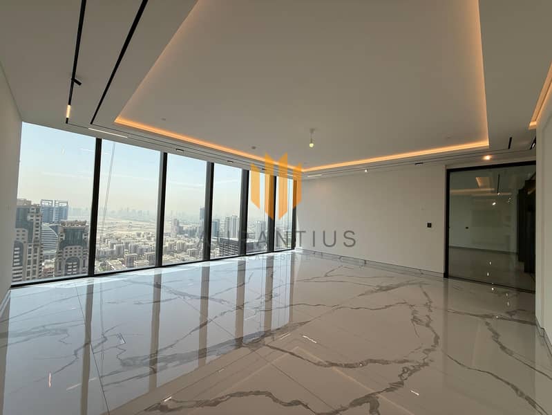 Luxurious 4BR with Breathtaking Views|Vacant