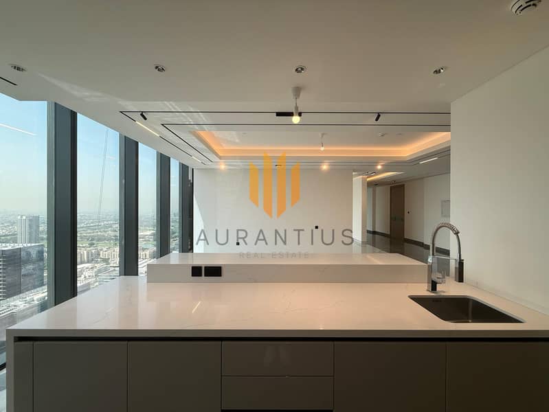 Luxurious 4BR with Breathtaking Views|Vacant - Image 10