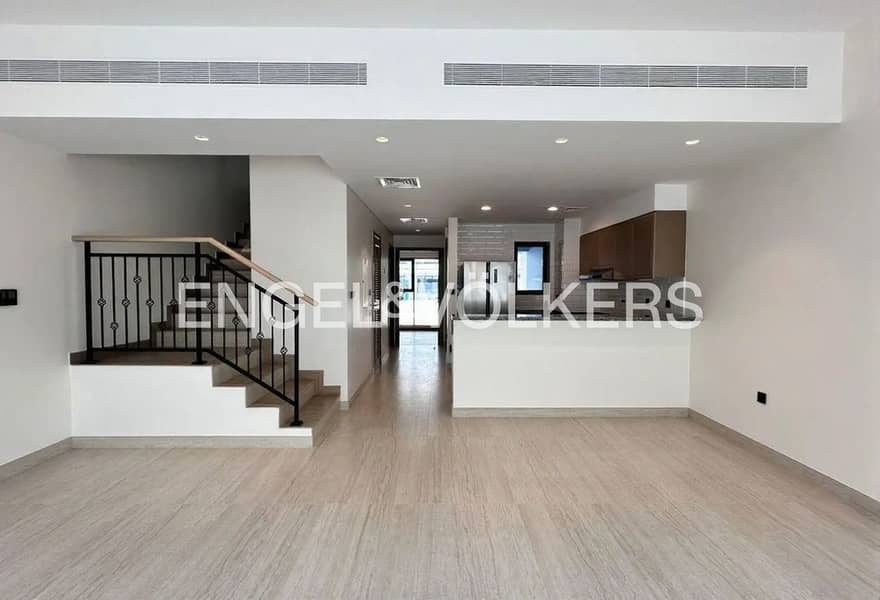 Mediterranean Lifestyle | Lagoon Access | Modern