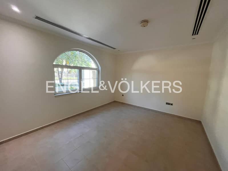 Huge Plot | Landscaped | Internal | Vacant Now - Image 8