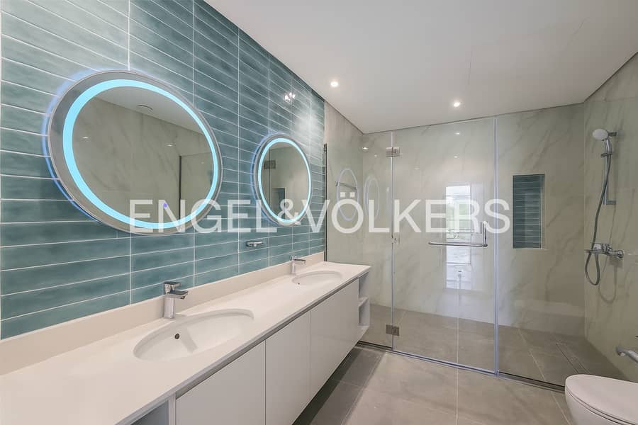 Upgraded Corner Villa | Modern | Bright - Image 13