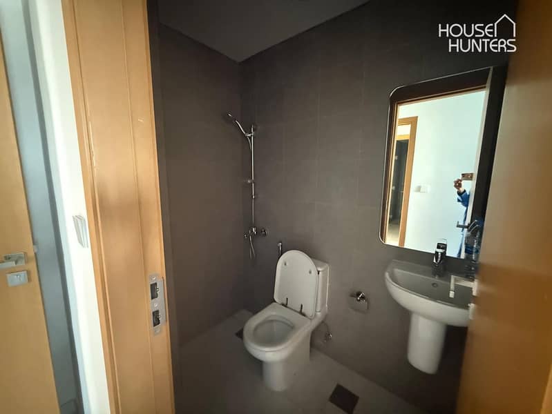 Single Row | Great Location | Multiple Cheques - Image 9