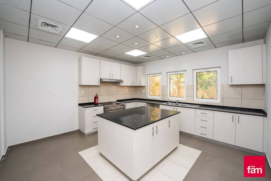 Stunning Pool and Garden|Incredible upgraded Villa - Image 6