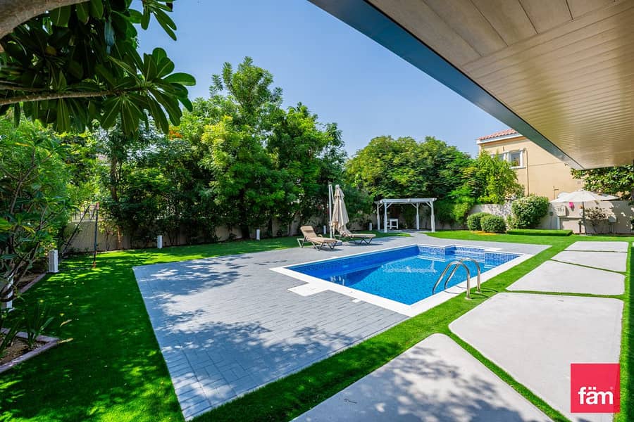 Stunning Pool and Garden|Incredible upgraded Villa - Image 19