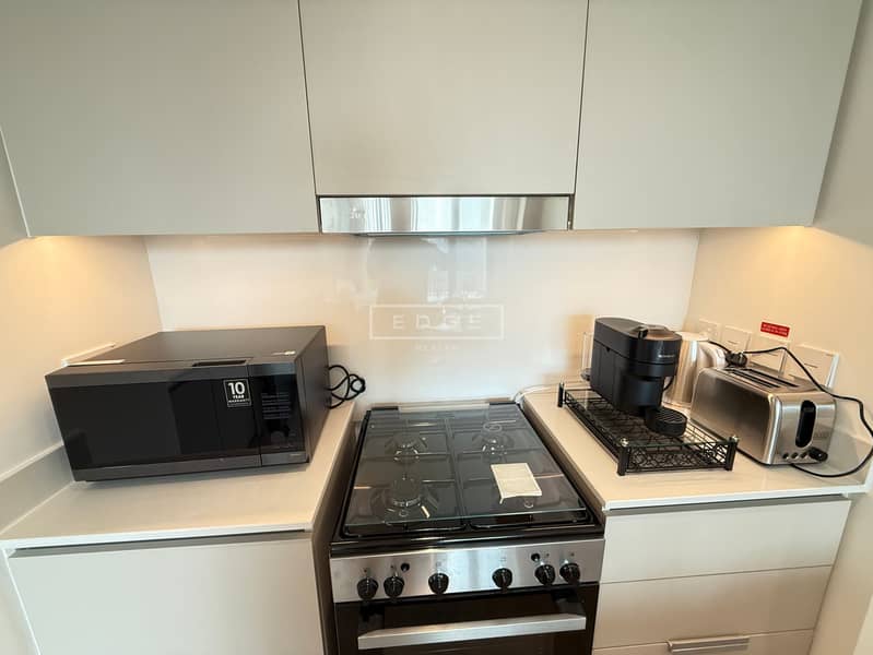 Prime Location | Brand New | Stunning View - Image 8