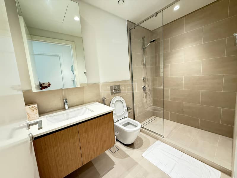 Prime Location | Brand New | Stunning View - Image 18