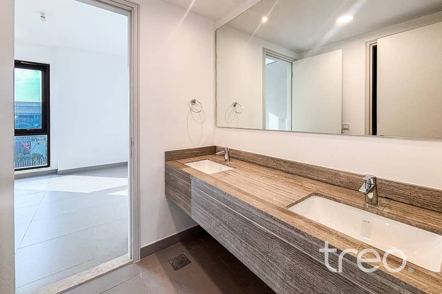 Corner Unit | Vacant | Green Belt - Image 9