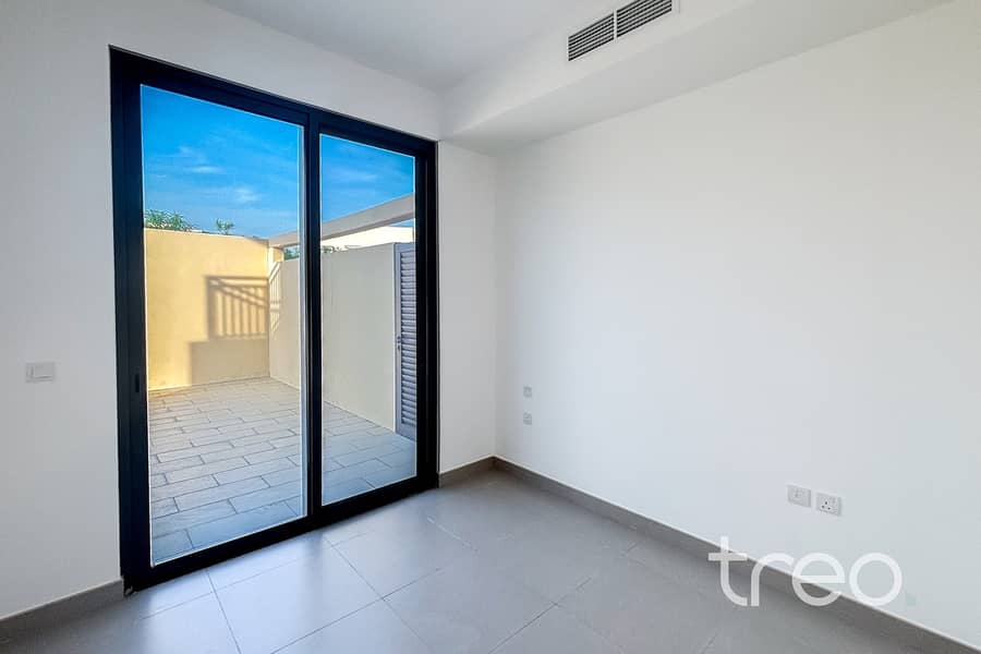 Corner Unit | Vacant | Green Belt - Image 23