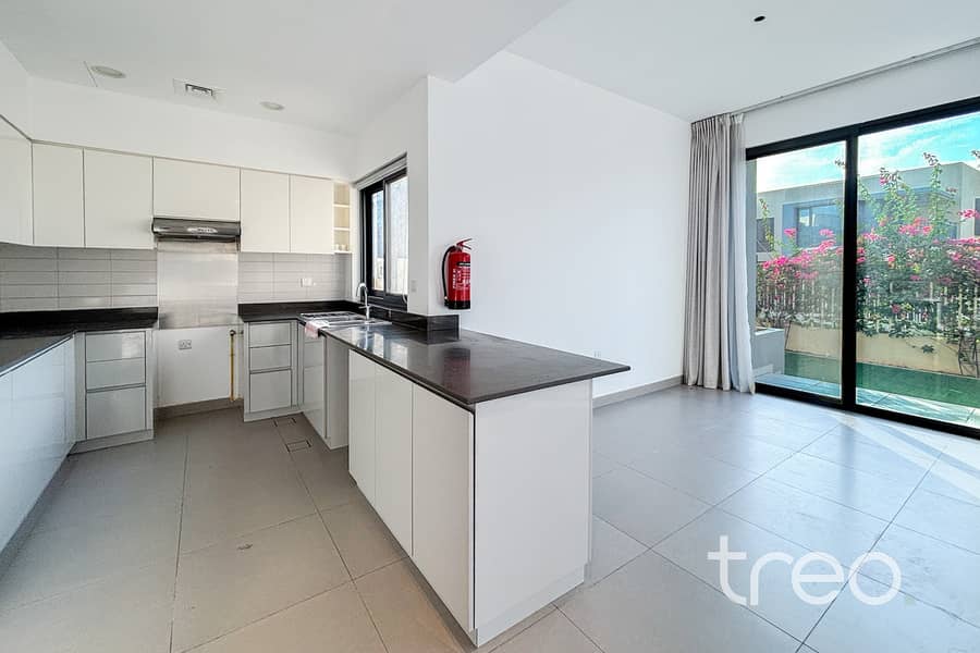 Corner Unit | Vacant | Green Belt - Image 24