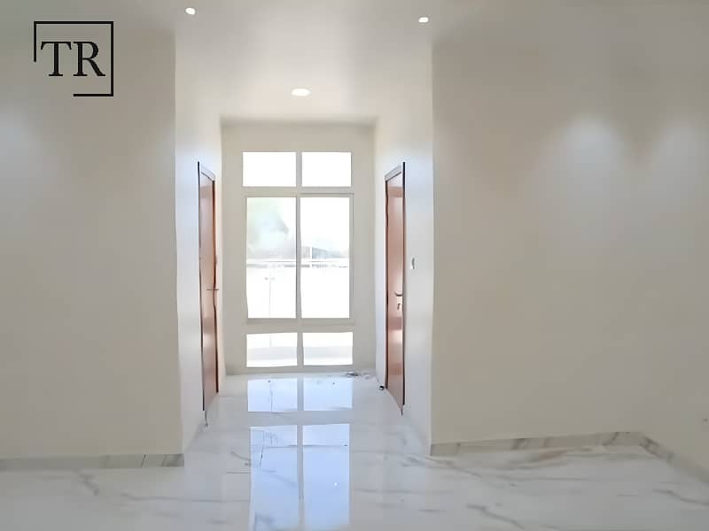 Corner Unit | Single Row | Spacious | Prime Spot