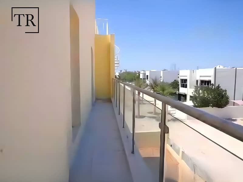 Corner Unit | Single Row | Spacious | Prime Spot - Image 11