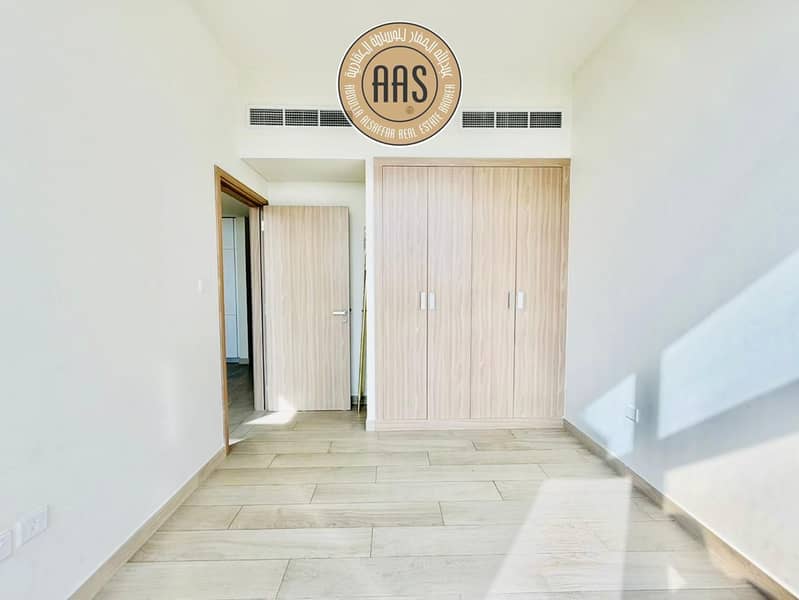 Spacious and cheapest 1 Bed Room and Hall in 75k call or watsapp