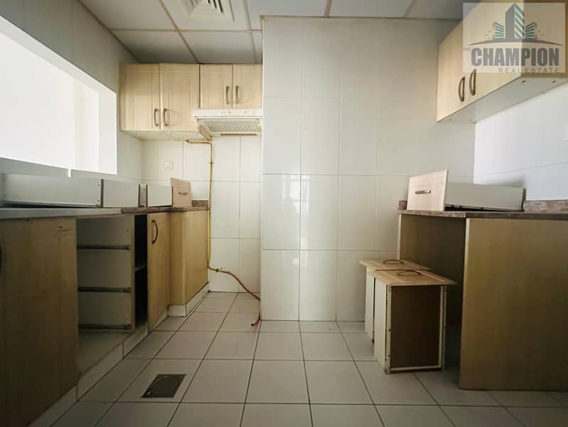 Near to Mall * Elegant 2BHK With Balcony ; Gym ; Parking | Rent Only 68K By 4/Payments