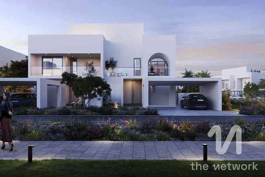 Prime Location | Huge Layout | Lagoon Views - Image 6