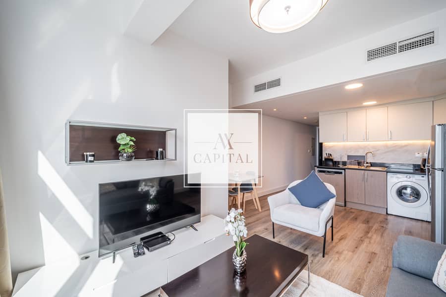 Luxurious 1 Bed Duplex | Furnished | Upgraded