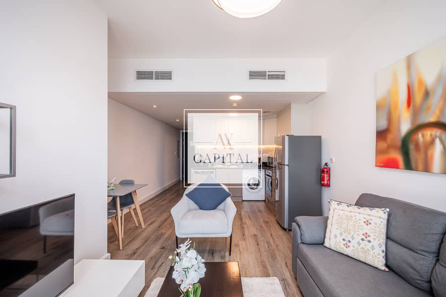 Luxurious 1 Bed Duplex | Furnished | Upgraded - Image 7