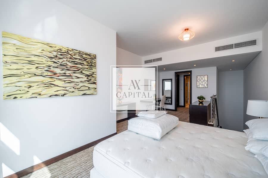 Luxurious 1 Bed Duplex | Furnished | Upgraded - Image 13