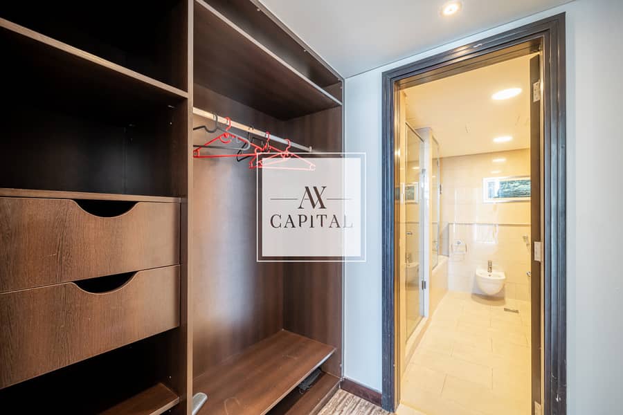 Luxurious 1 Bed Duplex | Furnished | Upgraded - Image 16