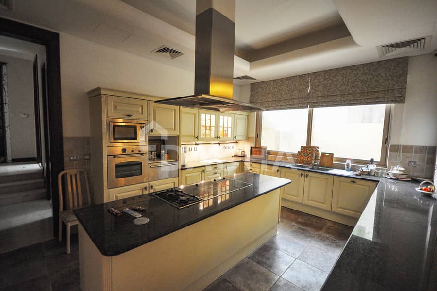 Exclusive Type D9 | Fully Furnished | 6 Bed - Image 9