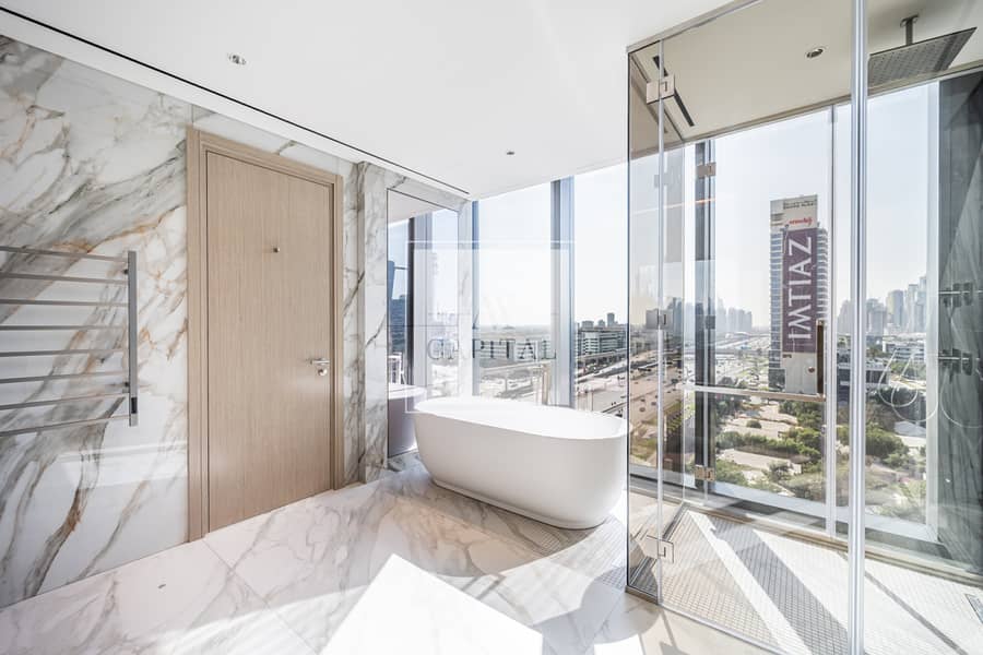 Ultra Luxury | High End Residence | Iconic Views - Image 9