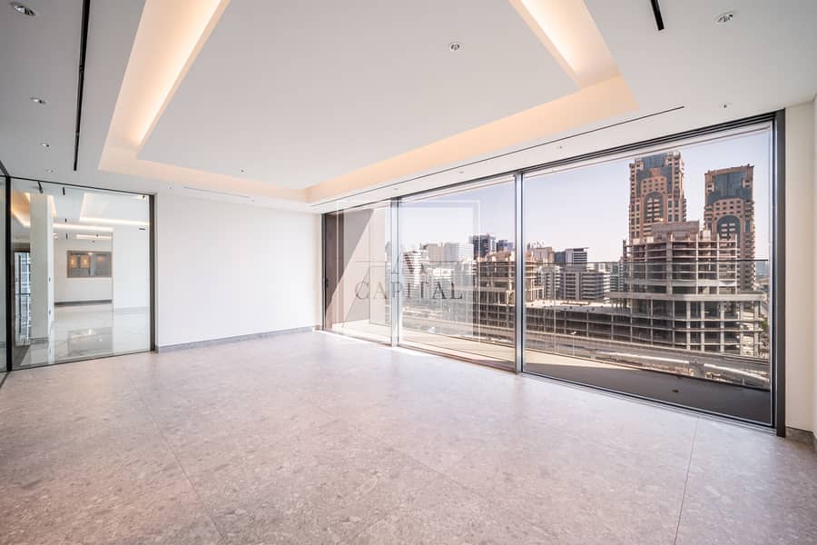 Ultra Luxury | High End Residence | Iconic Views - Image 11