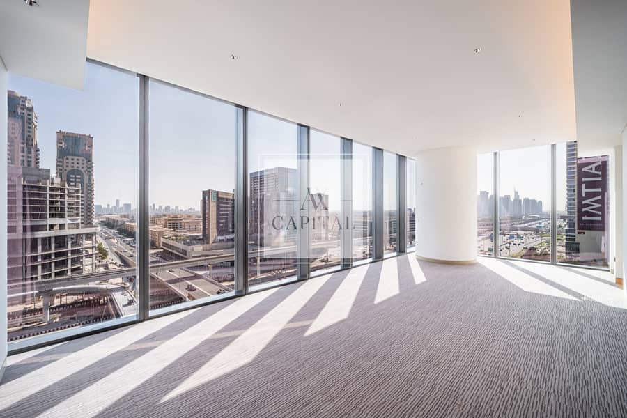 Ultra Luxury | High End Residence | Iconic Views - Image 12