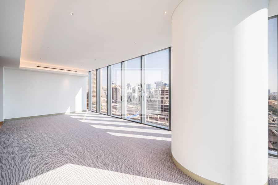 Ultra Luxury | High End Residence | Iconic Views - Image 15