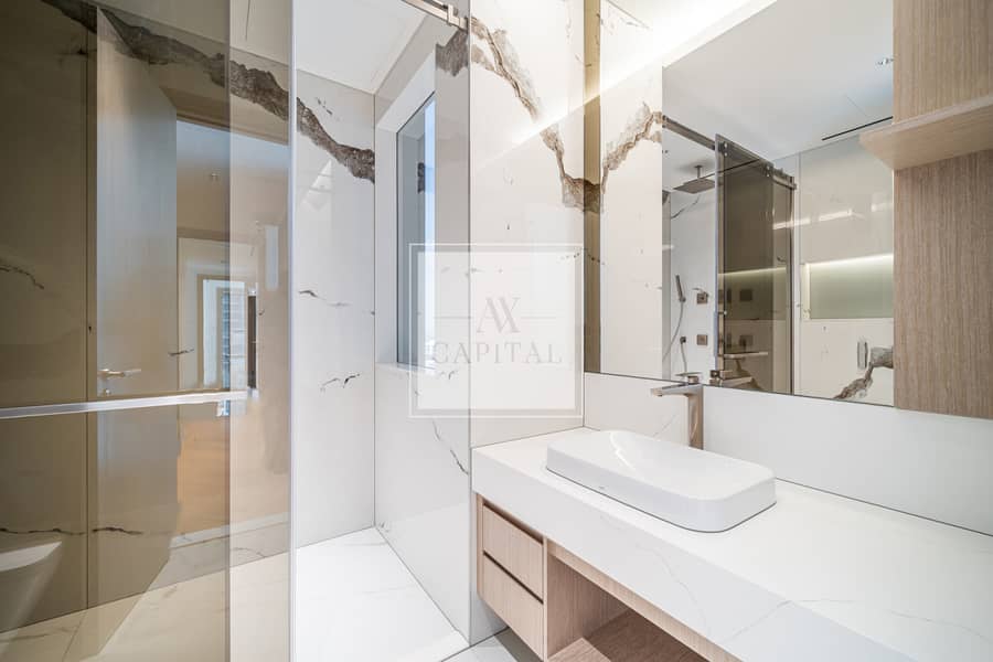 Ultra Luxury | High End Residence | Iconic Views - Image 26