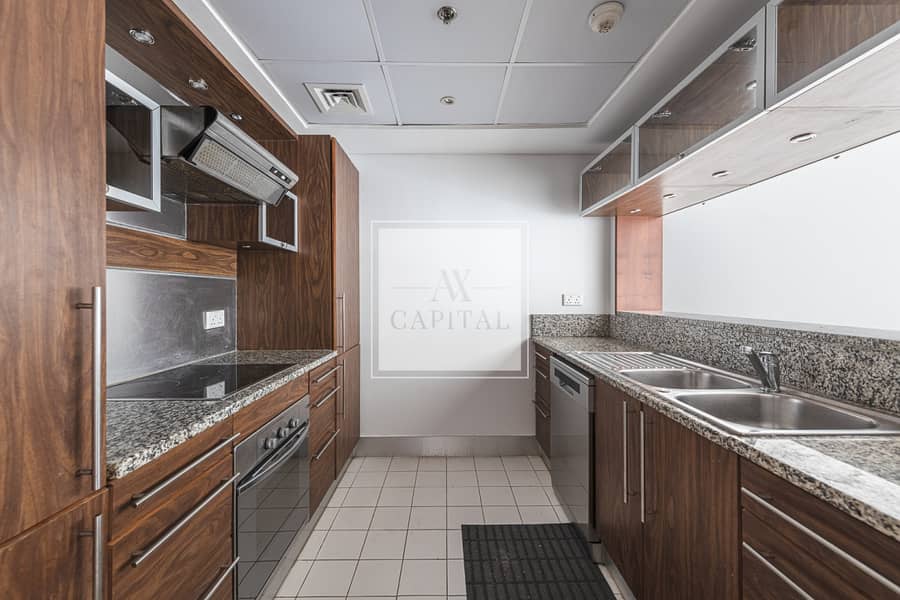 Gorgeous view | Spacious | Chiller free - Image 7