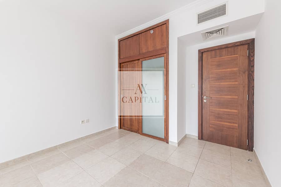 Gorgeous view | Spacious | Chiller free - Image 10