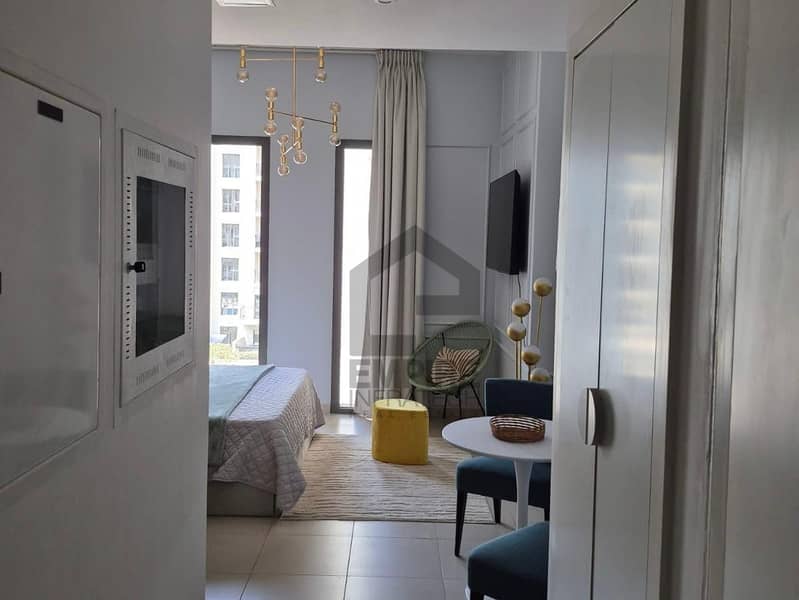 Multiple Cheqs | Furnished | Luxurious | Pool View - Image 9