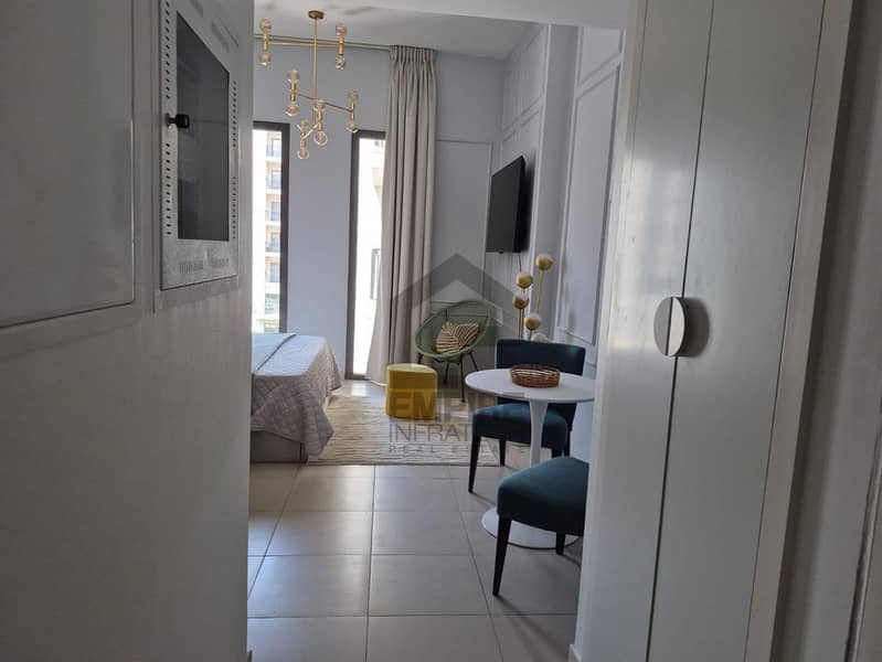 Multiple Cheqs | Furnished | Luxurious | Pool View - Image 12