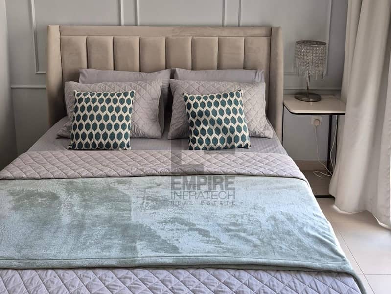 Multiple Cheqs | Furnished | Luxurious | Pool View - Image 14