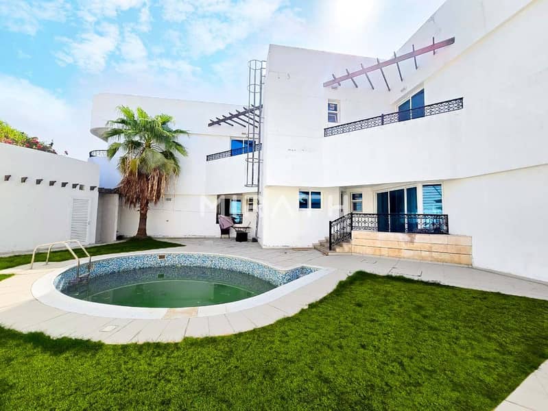 ELEGANT 4BR VILLA | PRIVATE POOL |PRVT LAWN